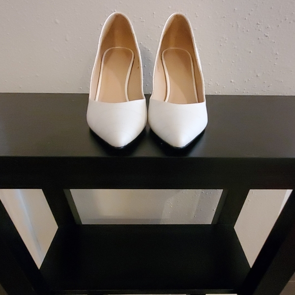 Parisian Basic Cherry Size 8 - Picture 1 of 8